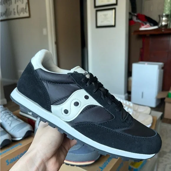 Saucony Jazz Men's Sneakers - Gray, Black, Cream, and White - Picture 8 of 8